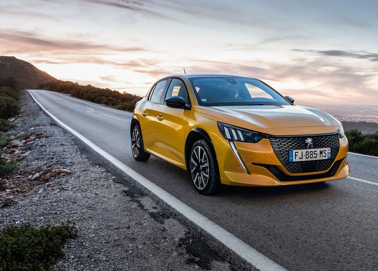 Peugeot 208 Nisan Fiyat Listesi 2022