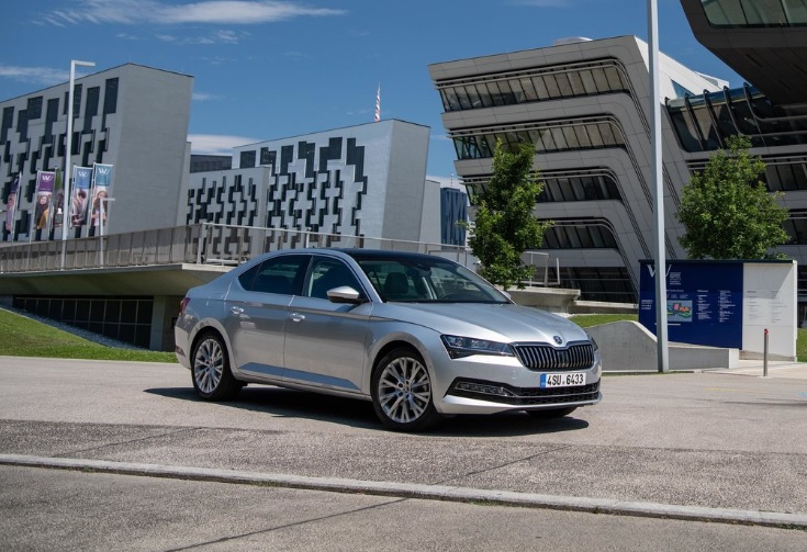 Skoda Superb Mart 2021 fiyatları