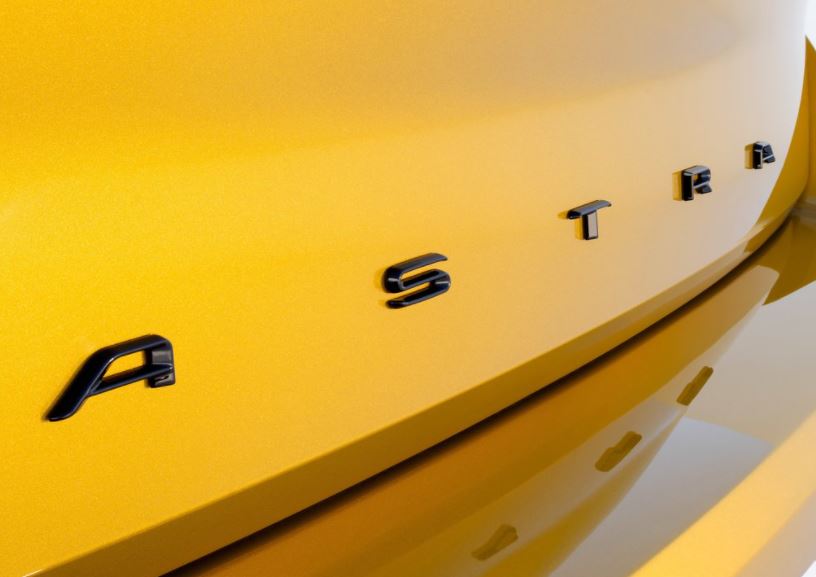 Yeni Opel Astra arka tasarımı