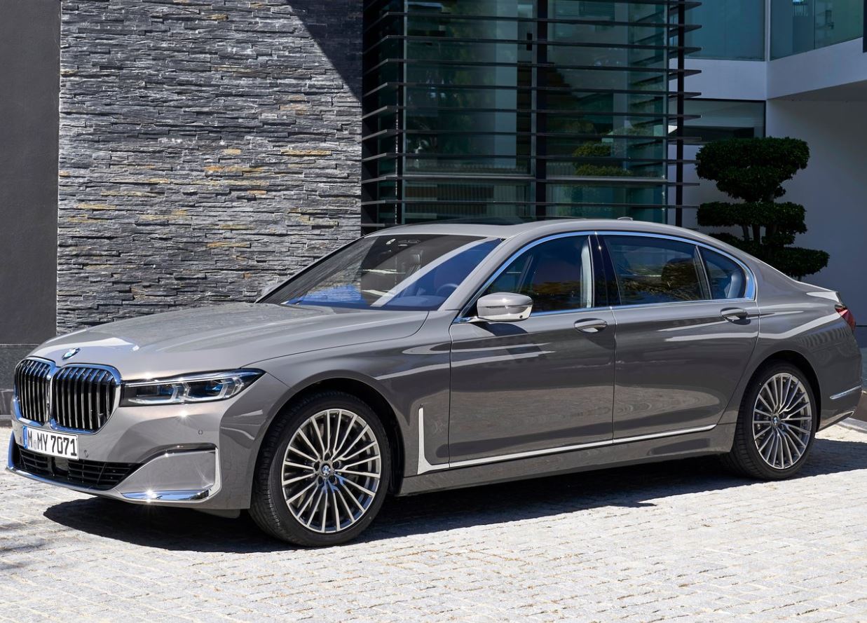 BMW 7 Serisi Fiyat Listesi Nisan 2022