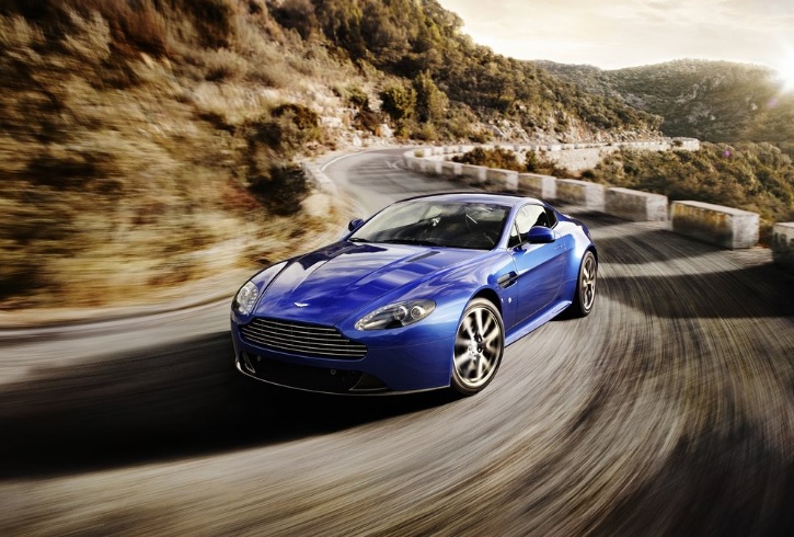 2014 Aston Martin Vantage N400 4.3 405 HP Vantage Manuel Teknik Özellikleri, Yakıt Tüketimi