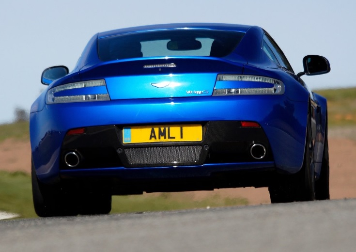 2014 Aston Martin Vantage 4.3 V8 385 HP Roadster Manuel Teknik Özellikleri, Yakıt Tüketimi