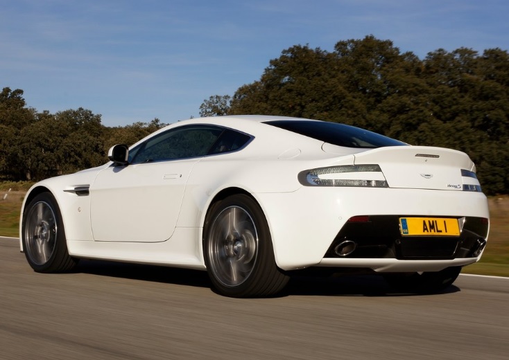 2014 Aston Martin Vantage Coupe 4.3 V8 (385 HP) Vantage Manuel Teknik Özellikler, Ölçüler ve Bagaj Hacmi