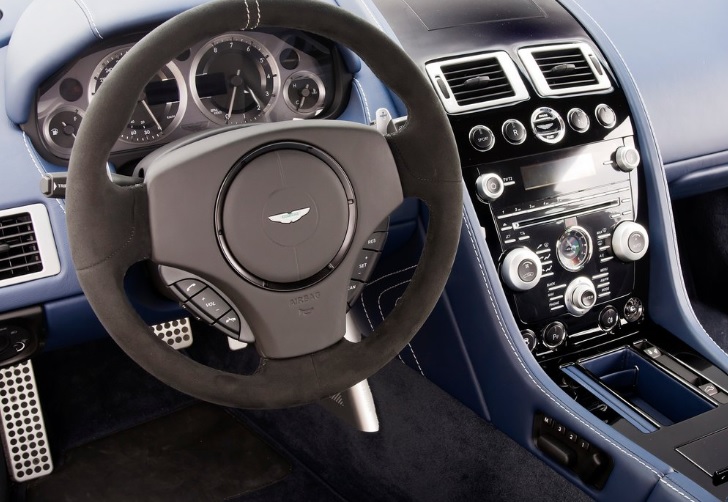 2014 Aston Martin Vantage Coupe N400 4.3 (405 HP) Vantage Manuel Teknik Özellikler, Ölçüler ve Bagaj Hacmi