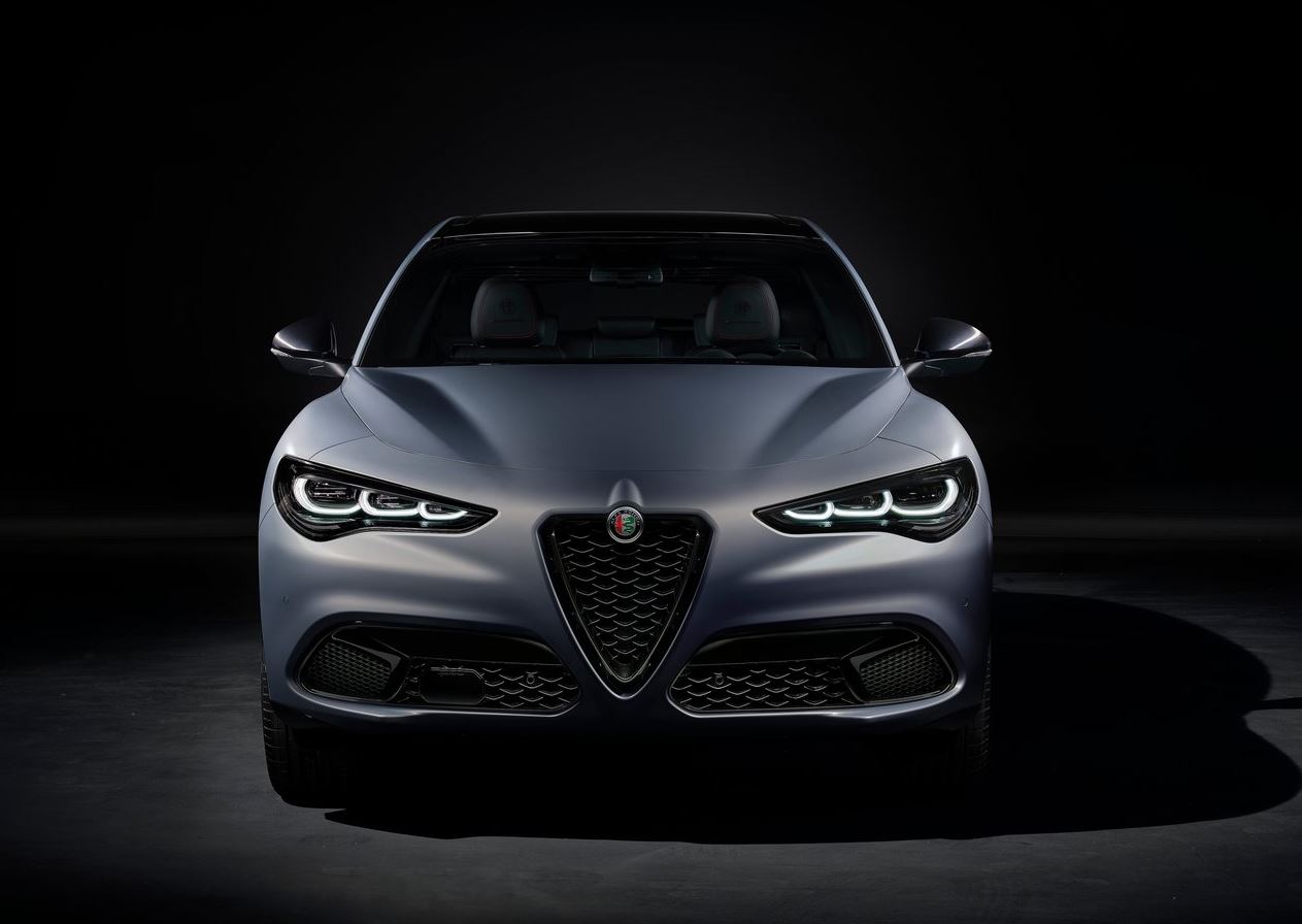 2023 Alfa Romeo Stelvio SUV 2.0 4x4 (280 HP) Veloce AT Teknik Özellikler, Ölçüler ve Bagaj Hacmi