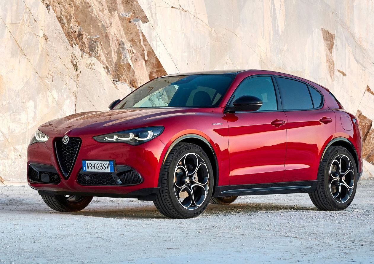 2023 Alfa Romeo Stelvio SUV 2.0 4x4 (280 HP) Competizione AT Teknik Özellikler, Ölçüler ve Bagaj Hacmi