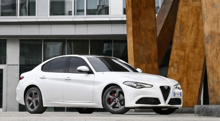 2018 Alfa Romeo Giulia Sedan 2.0 (200 HP) Super Otomatik Teknik Özellikler, Ölçüler ve Bagaj Hacmi