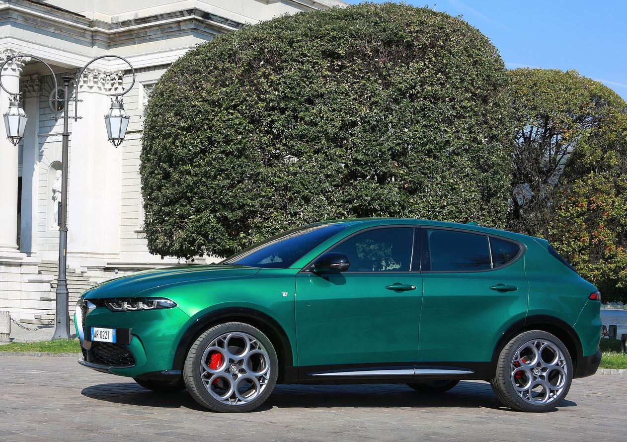 2023 Alfa Romeo Tonale SUV 1.5 Hybrid (160 HP) Veloce TCT Teknik Özellikler, Ölçüler ve Bagaj Hacmi