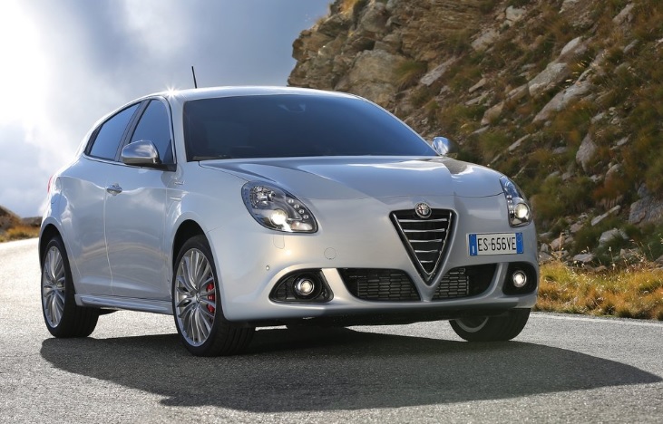 2018 Alfa Romeo Giulietta 1.6 JTD Super Karşılaştırması