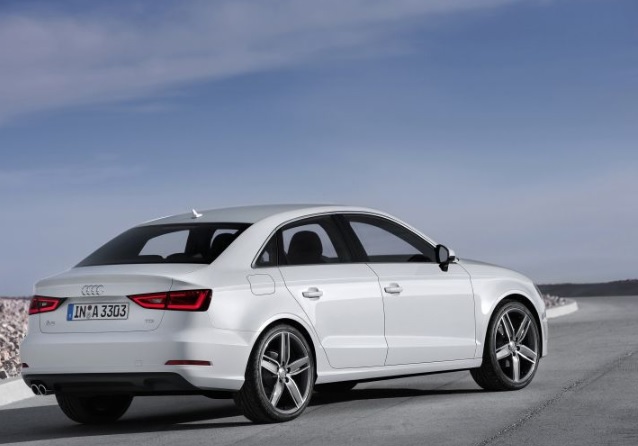 2015 Audi A3 Sedan Sedan 1.2 TFSI (110 HP) Attraction Manuel Teknik Özellikler, Ölçüler ve Bagaj Hacmi