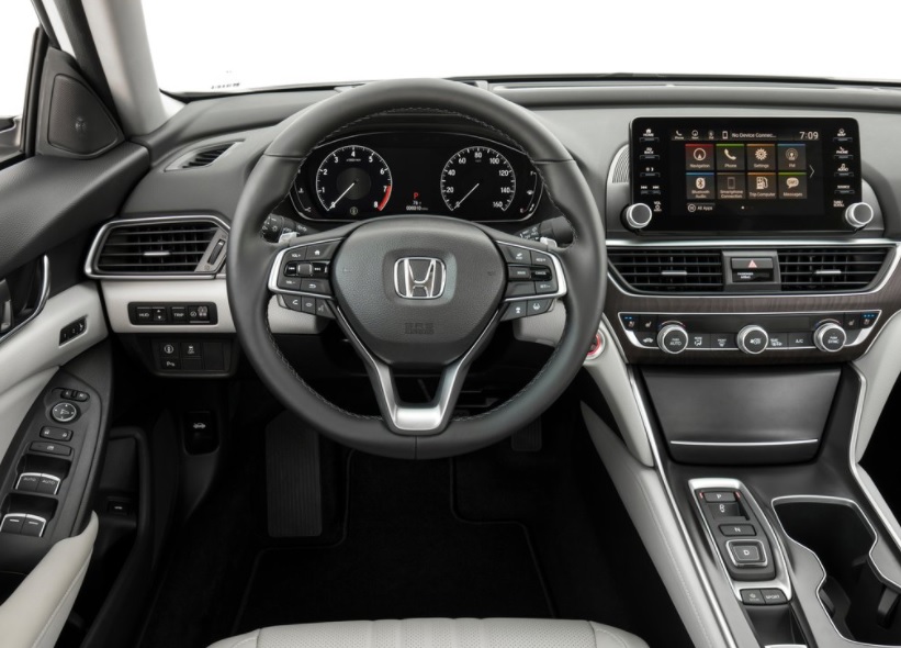 2021 Honda Accord 1.5 VTEC Executive Karşılaştırması