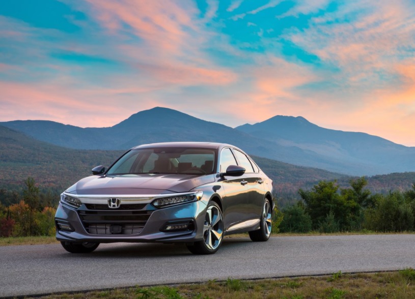 2021 Honda Accord 1.5 VTEC Executive Karşılaştırması
