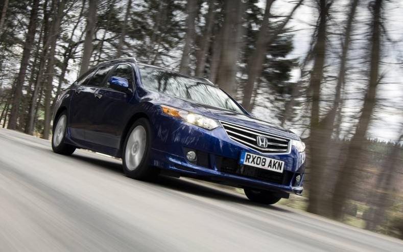 2015 Honda Accord 2.0 Executive Karşılaştırması