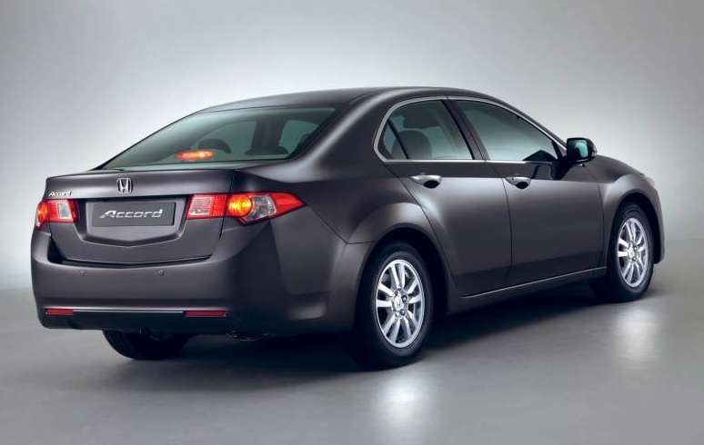 2015 Honda Accord 2.0 Executive Karşılaştırması