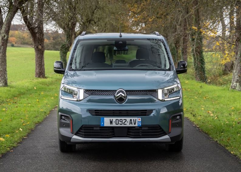 2025 Citroen Berlingo Mpv 1.5 BlueHDi (130 HP) Plus EAT Teknik Özellikler, Ölçüler ve Bagaj Hacmi