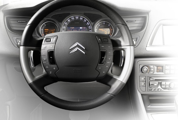 2014 Citroen C5 Sedan 1.6 HDI (112 HP) Confort Manuel Teknik Özellikler, Ölçüler ve Bagaj Hacmi