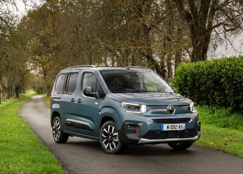 2026 Citroen Berlingo 1.5 BlueHDi 130 HP Plus EAT Teknik Özellikleri, Yakıt Tüketimi