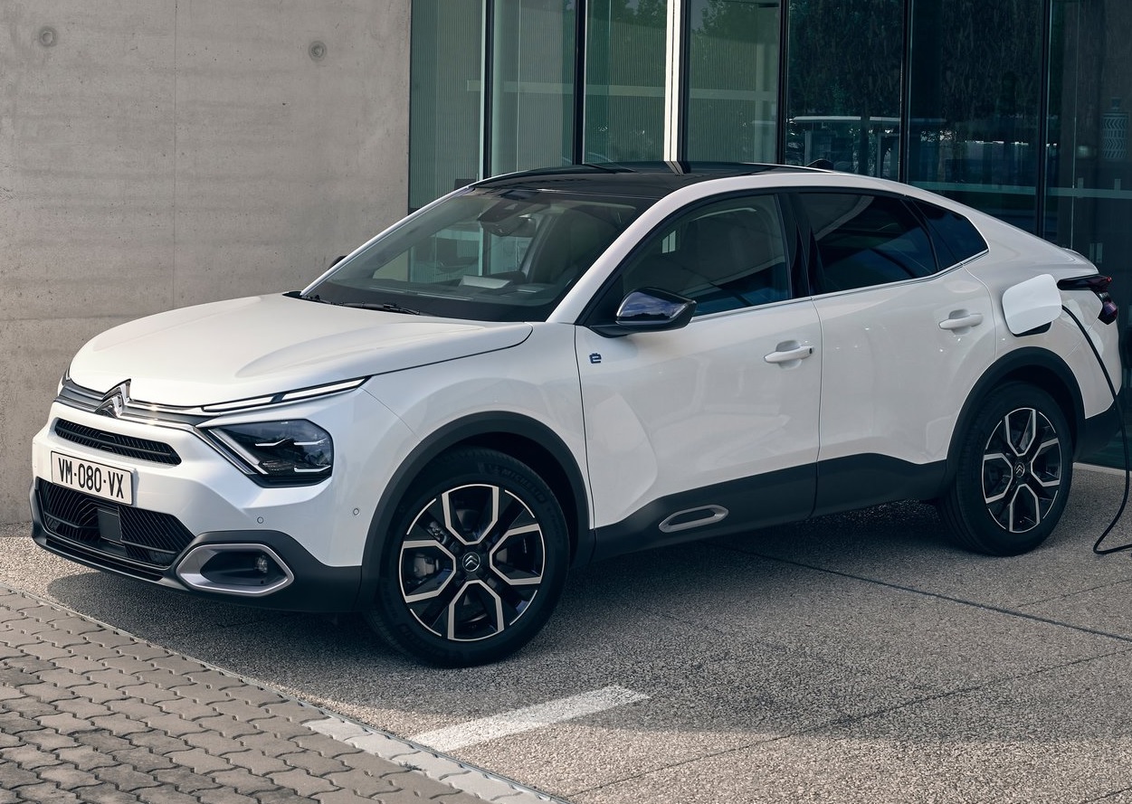 2022 Citroen C4 X 1.5 BlueHDI Feel Bold Karşılaştırması