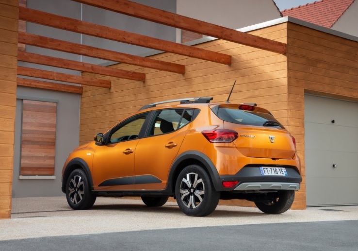 2021 Dacia Sandero Stepway 1.0 Tce Prestige Karşılaştırması