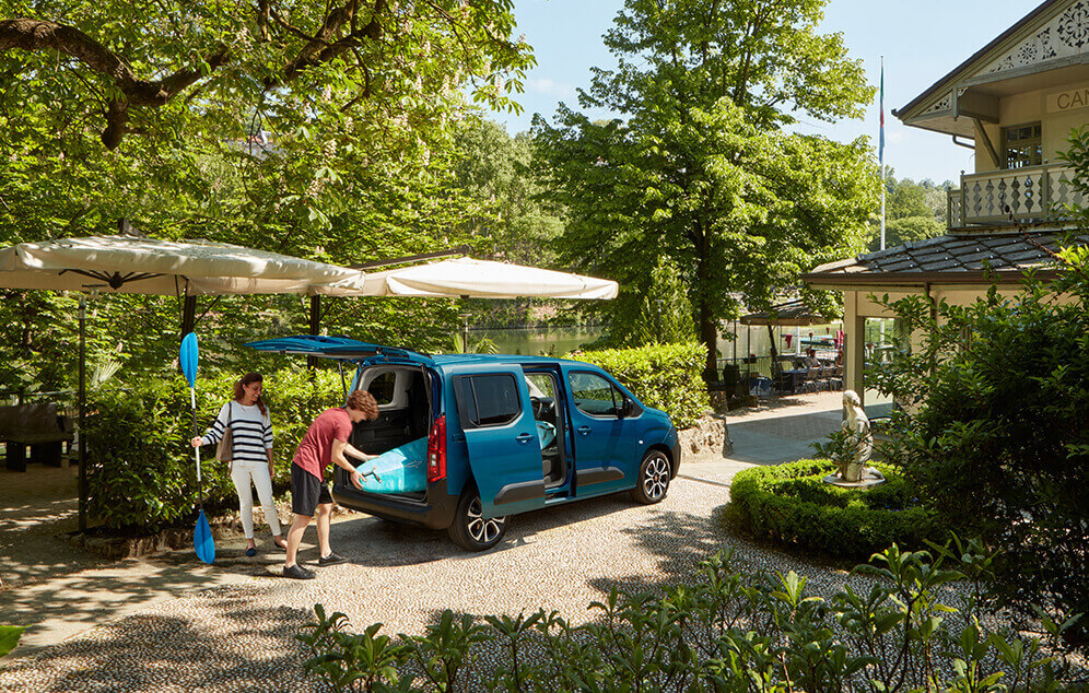 2024 Fiat Doblo Combi 1.5 BlueHDi Premio Plus Karşılaştırması