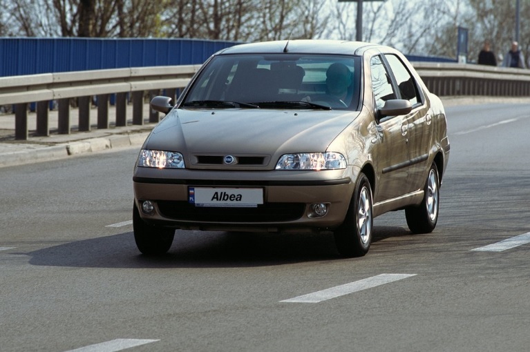 2012 Fiat Albea Hatchback 5 Kapı 1.3 Multijet (70 HP) Premio Plus Manuel Teknik Özellikler, Ölçüler ve Bagaj Hacmi