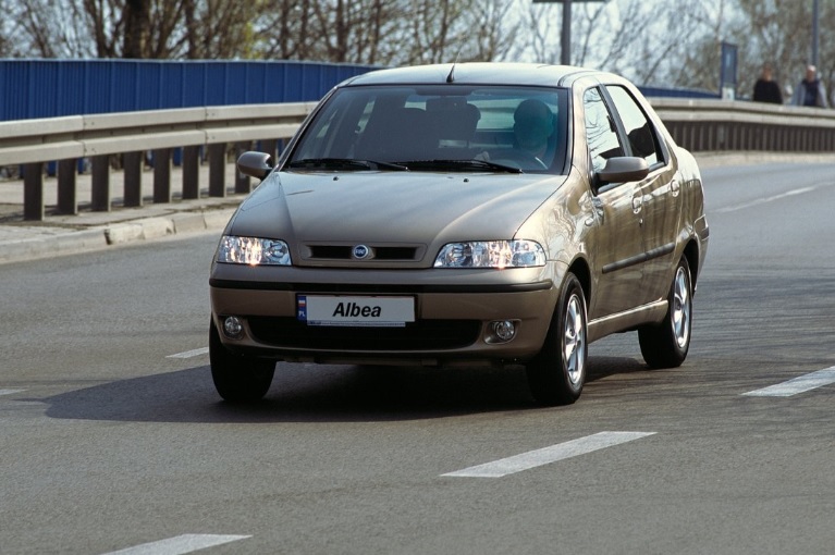 2012 Fiat Albea Hatchback 5 Kapı 1.4 Fire (77 HP) Dynamic Plus Manuel Teknik Özellikler, Ölçüler ve Bagaj Hacmi