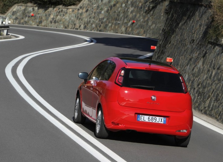 2015 Fiat Punto Hatchback 5 Kapı 1.4 (77 HP) Urban Manuel Teknik Özellikler, Ölçüler ve Bagaj Hacmi