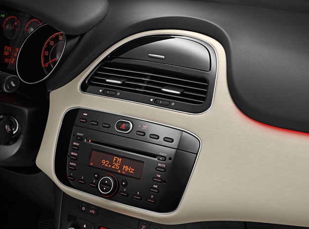 2015 Fiat Linea Sedan 1.3 Multijet (95 HP) Mood Manuel Teknik Özellikler, Ölçüler ve Bagaj Hacmi