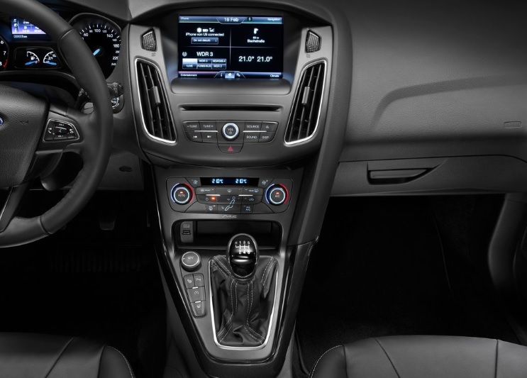 2015 Ford Focus HB Hatchback 5 Kapı 1.6 TDCI (115 HP) Titanium Manuel Teknik Özellikler, Ölçüler ve Bagaj Hacmi