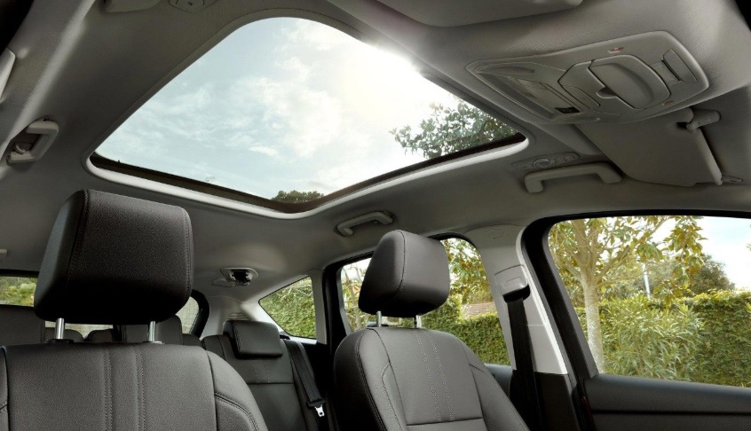 2019 Ford C-Max 1.5 TDCI Titanium Karşılaştırması