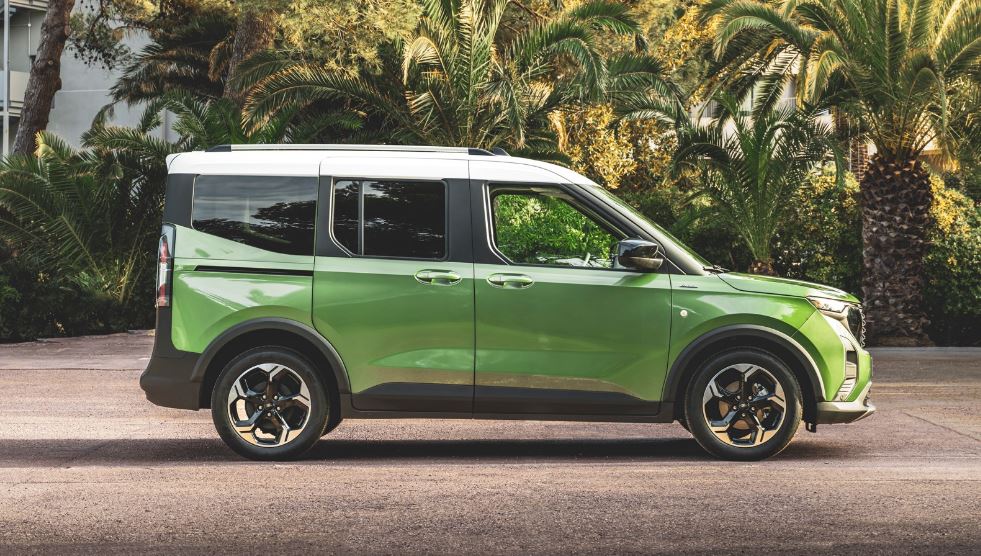 2026 Ford Tourneo Courier Kombi 1.0 (125 HP) Deluxe Manuel Teknik Özellikler, Ölçüler ve Bagaj Hacmi