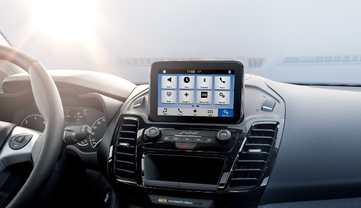 2022 Ford Tourneo Connect 1.5 EcoBlue Titanium Karşılaştırması