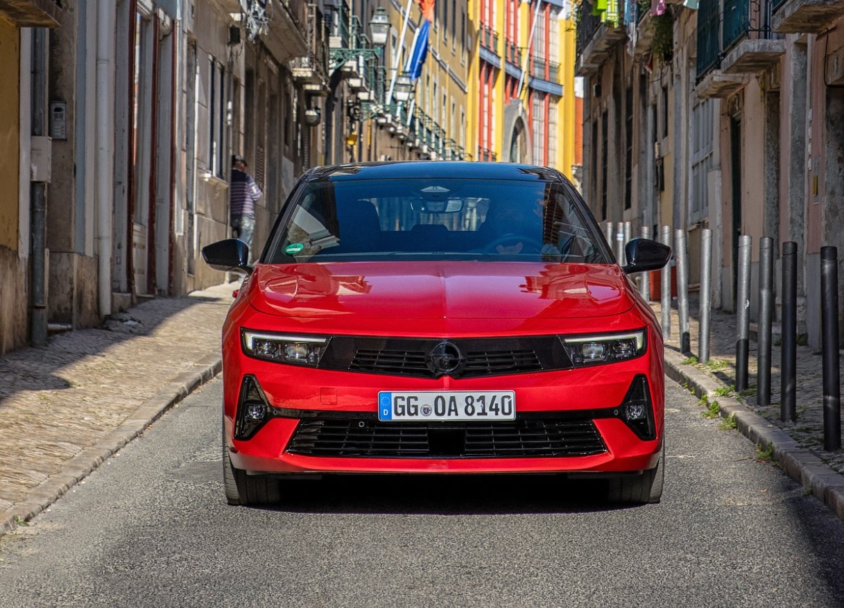 2023 Opel Astra Hatchback 5 Kapı 1.2 Turbo (130 HP) Edition Manuel Teknik Özellikler, Ölçüler ve Bagaj Hacmi