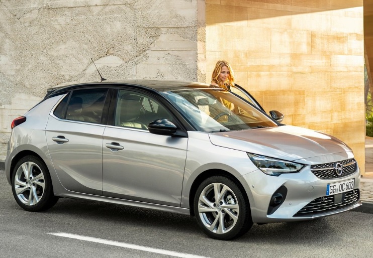 2020 Opel Corsa 1.2 Essential Karşılaştırması