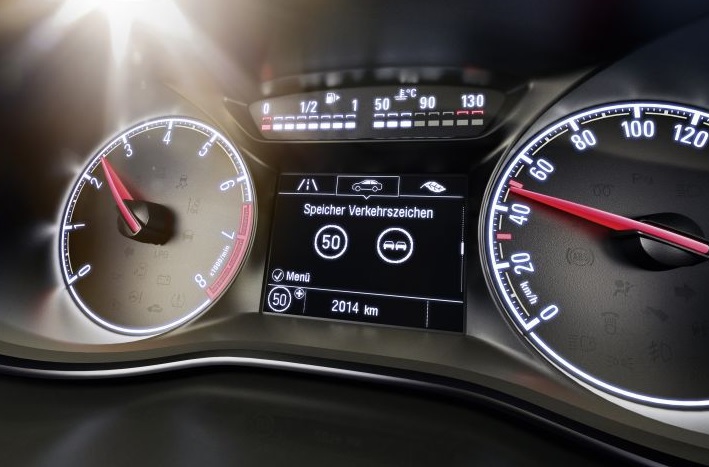 2018 Opel Corsa 1.4 Enjoy Karşılaştırması