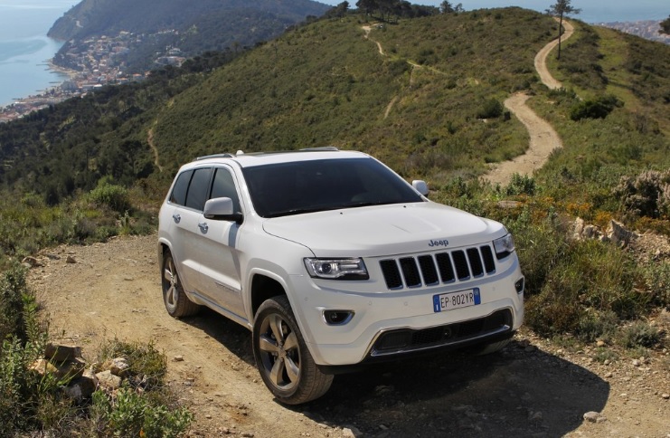 2016 Jeep Grand Cherokee SUV 6.4 V8 (468 HP) SRT Otomatik Teknik Özellikler, Ölçüler ve Bagaj Hacmi