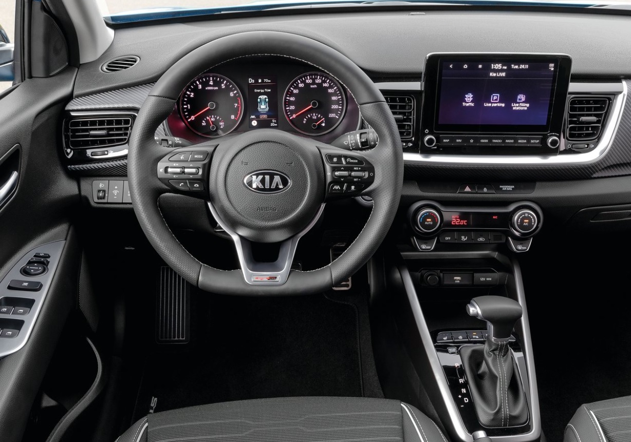 2023 Kia Stonic 1.4 Elegance Karşılaştırması