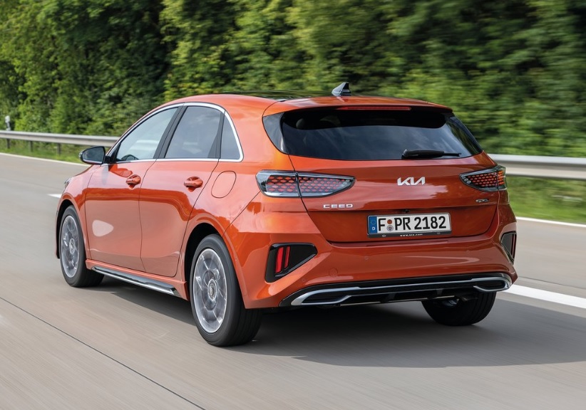 2022 Kia Ceed 1.6 Dizel Cool Karşılaştırması