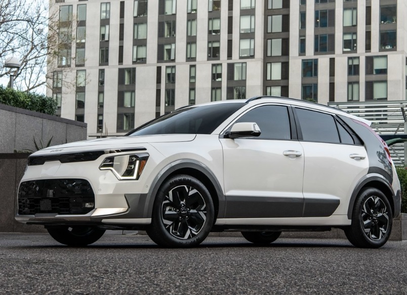 2024 Kia Niro Crossover 1.6 GDI (141 HP) Prestige DCT Teknik Özellikler, Ölçüler ve Bagaj Hacmi