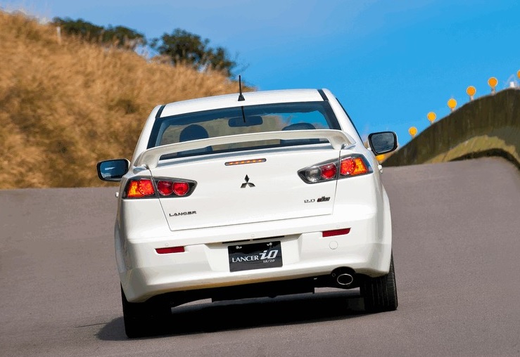 2015 Mitsubishi Lancer 1.6 117 HP Invite AT Teknik Özellikleri, Yakıt Tüketimi