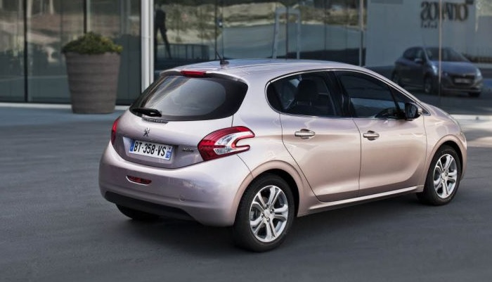 2015 Peugeot 208 1.2 PureTech 82 HP Active ETG5 Teknik Özellikleri, Yakıt Tüketimi