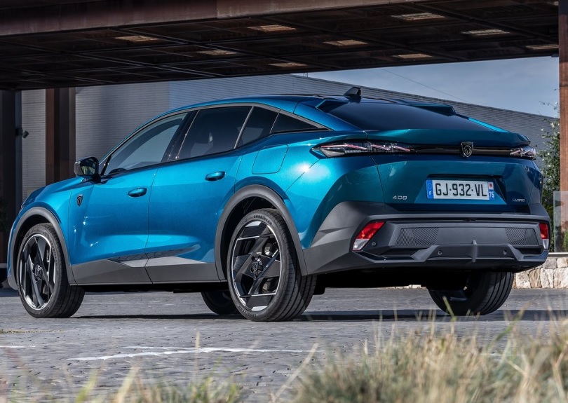 2023 Peugeot 408 1.2 PureTech GT Karşılaştırması