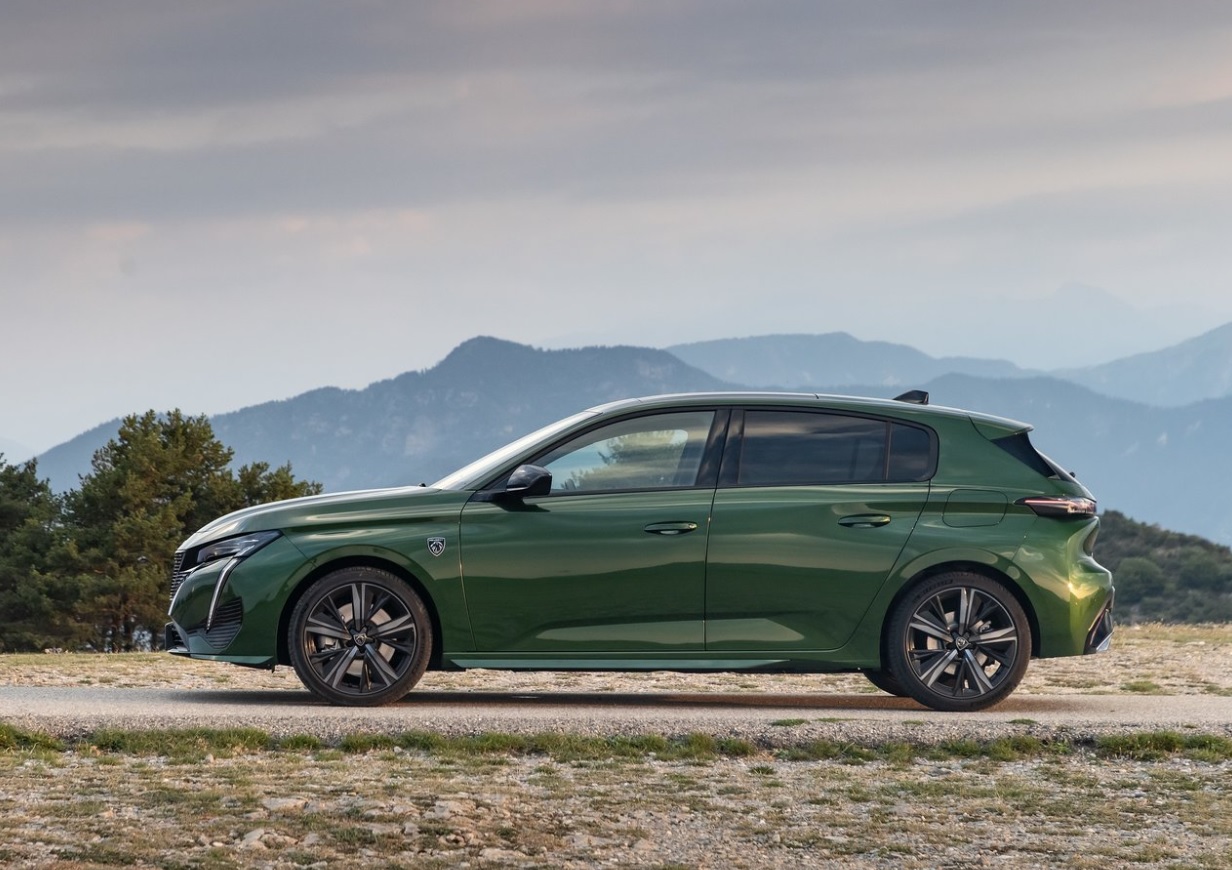 2022 Peugeot 308 1.2 PureTech GT Karşılaştırması