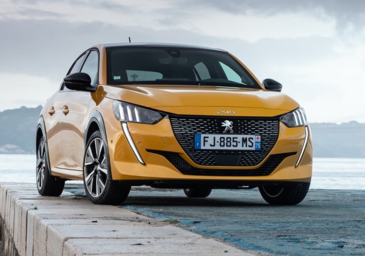 2021 Peugeot 208 1.2 PureTech Prime Karşılaştırması