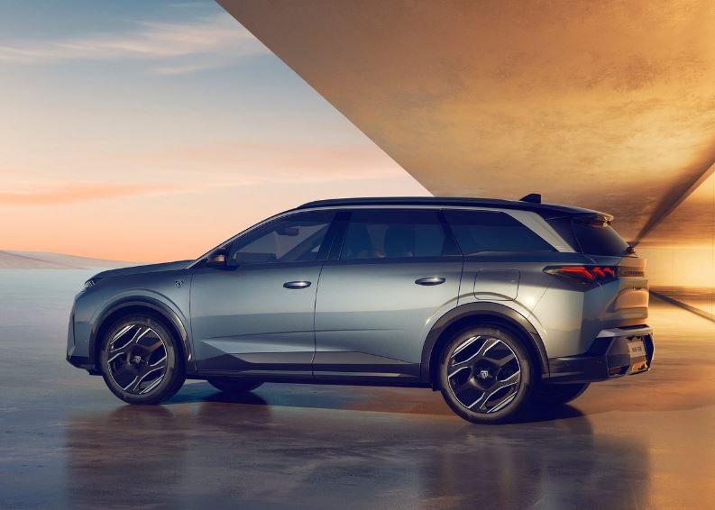 2026 Peugeot 5008 SUV 1.2 Hybrid (145 HP) Allure eDCS Teknik Özellikler, Ölçüler ve Bagaj Hacmi