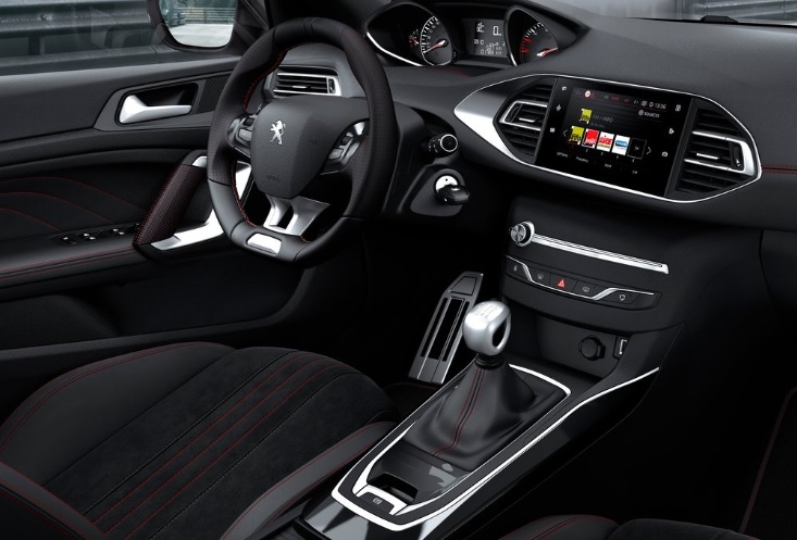 2020 Peugeot 308 1.2 PureTech Style Karşılaştırması
