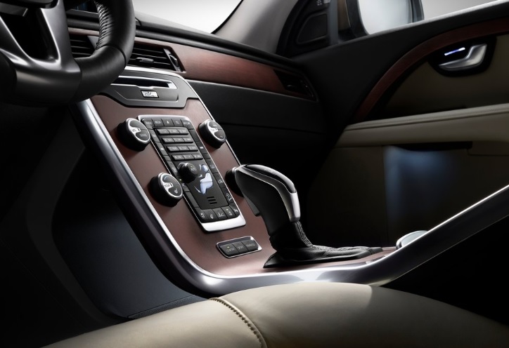 2015 Volvo XC70 2.0 D4 181 HP Advance Geartronic Teknik Özellikleri, Yakıt Tüketimi