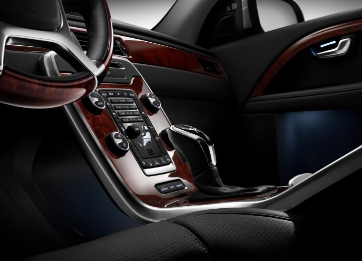2016 Volvo S80 2.0 D4 181 HP Advance Geartronic Teknik Özellikleri, Yakıt Tüketimi