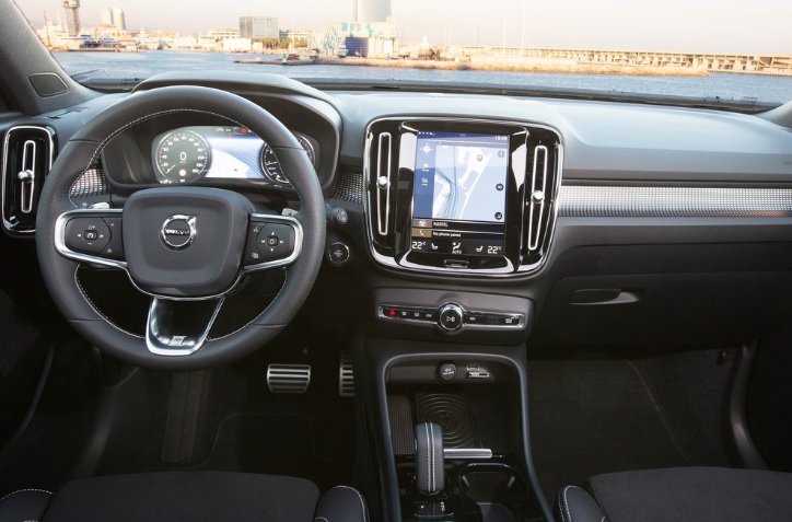 2020 Volvo XC40 2.0 T4 AWD 190 HP Inscription Geartronic Teknik Özellikleri, Yakıt Tüketimi