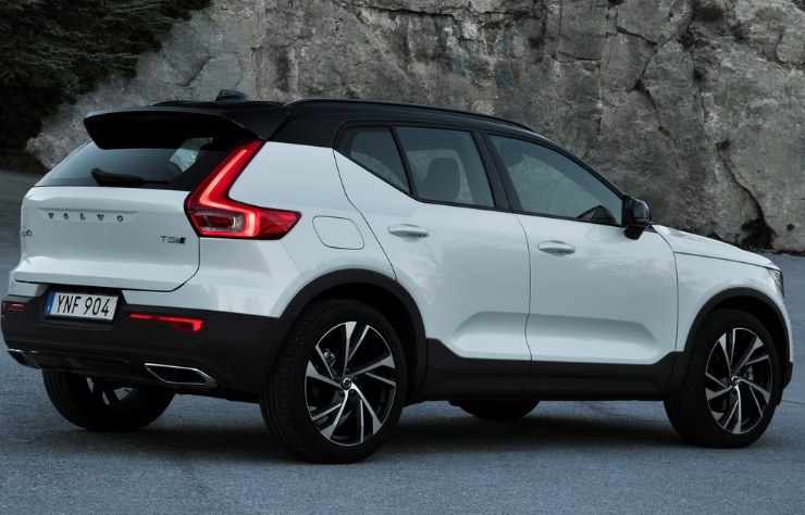 2020 Volvo XC40 SUV 2.0 T4 AWD (190 HP) Momentum Geartronic Teknik Özellikler, Ölçüler ve Bagaj Hacmi